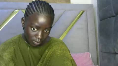 Snapshot of petitte_gyaal chatting on 11-22-25, 12:04 petitte_gyaal online show from 11-22-25, 12:04