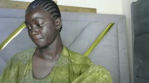 Snapshot of petitte_gyaal chatting on 11-23-25, 12:10 petitte_gyaal online show from 11-23-25, 12:10