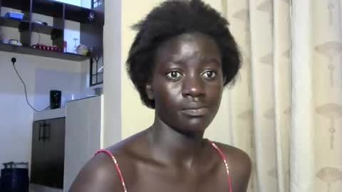 petitte_gyaal online show from 12-22-25, 07:00