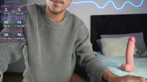 Snapshot of pettercat chatting on 01-08-25, 01:53 Pettercat online show from 01-08-25, 01:53