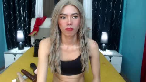 Snapshot of pettie_bigload chatting on 01-24-25, 05:11 Jim online show from 01-24-25, 05:11