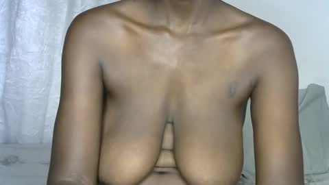 pettite_cora1 online show from 11-11-25, 05:35