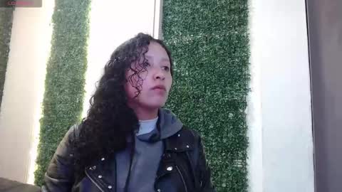 Moon  online show from 11-27-25, 11:23