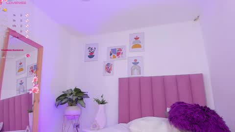 Peyton Rosse online show from 03-10-25, 06:23