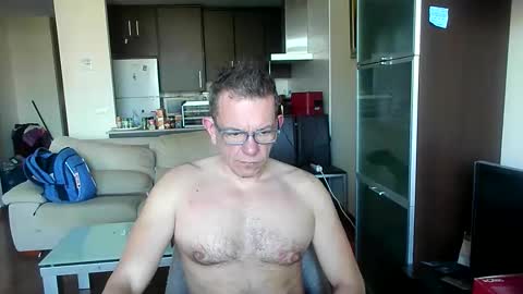 Snapshot of pg19clp4191zm chatting on 02-05-26, 03:16 Alex online show from 02-05-26, 03:16