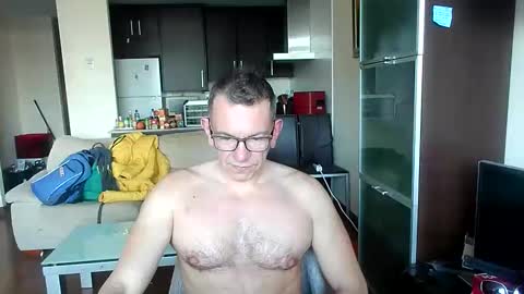 Snapshot of pg19clp4191zm chatting on 02-12-26, 04:24 Alex online show from 02-12-26, 04:24