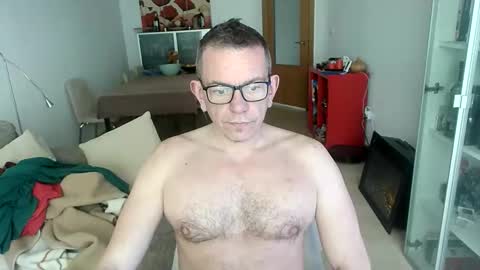 Snapshot of pg19clp4191zm chatting on 03-18-26, 07:11 Alex online show from 03-18-26, 07:11