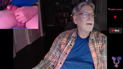 Snapshot of pghk2000 chatting on 12-13-24, 07:25 George online show from 12-13-24, 07:25