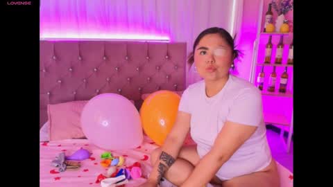 Phamela Holter online show from 10-26-25, 03:07