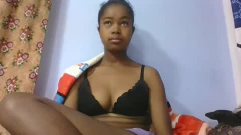 phania185885 online show from 03-11-26, 05:35