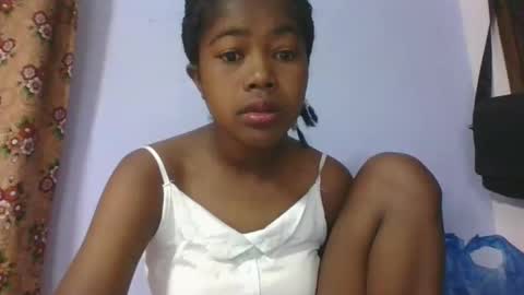 phania185885 online show from 04-09-26, 03:39