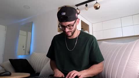 phantom_bigger1 online show from 11-27-25, 02:30