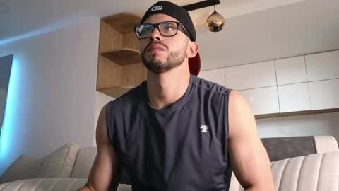 phantom_bigger1 online show from 01-10-26, 05:48