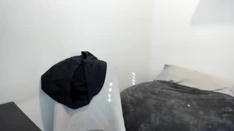 Snapshot of phenomenalpleasures chatting on 01-14-25, 06:17 Jasmine Juice online show from 01-14-25, 06:17