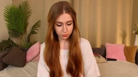 Snapshot of philippagales chatting on 11-26-25, 09:27 Margot call me Margot Robbie online show from 11-26-25, 09:27