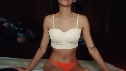 Online at weekends Friday to Sunday online show from 10-14-25, 05:36