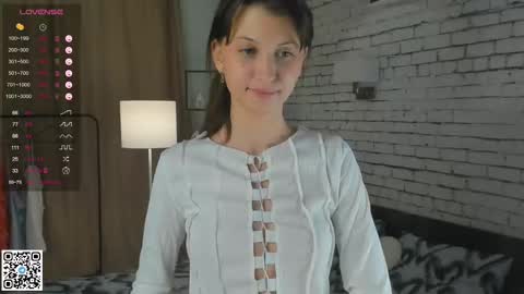 Emilia online show from 03-06-25, 12:21