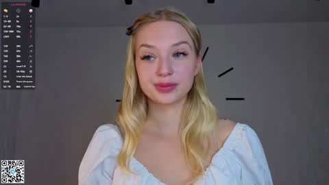 Emilia online show from 09-17-25, 06:31