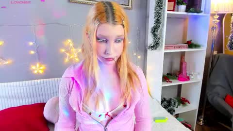 Snapshot of phoenixvale chatting on 01-16-26, 02:43 Phoenixvale Pls follow me online show from 01-16-26, 02:43