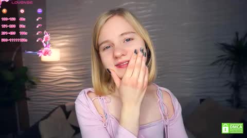 Snapshot of phyllisearney chatting on 12-16-25, 04:06 Hann G. Jones online show from 12-16-25, 04:06