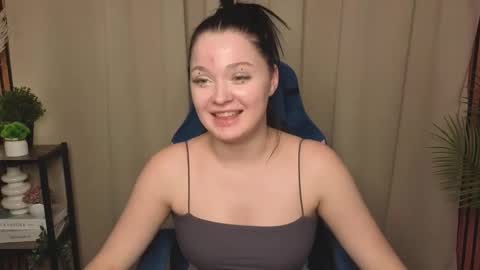 Snapshot of phyllisheart chatting on 11-11-25, 05:46 Lora black and Lili blonde welcome you here online show from 11-11-25, 05:46