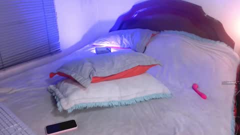  PIA FISHER  online show from 02-20-26, 06:26