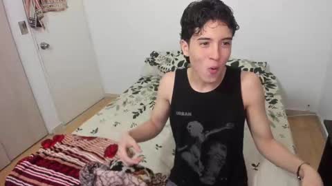 picaszomilos350 online show from 02-16-26, 05:31