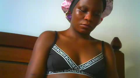 Snapshot of pickme60 chatting on 02-28-25, 03:26 pickme60 online show from 02-28-25, 03:26