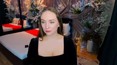 Emelie online show from 01-12-25, 11:07