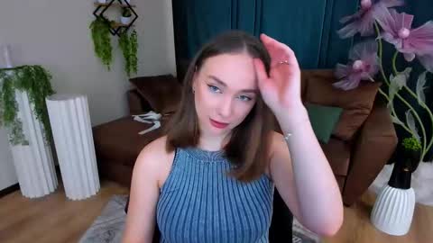 Emelie online show from 10-19-25, 07:03