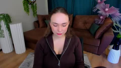 Emelie online show from 11-11-25, 04:40