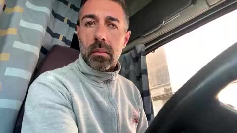 pierotu online show from 10-08-25, 10:46