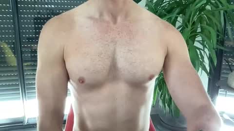 pierre81000 online show from 11-05-25, 11:32