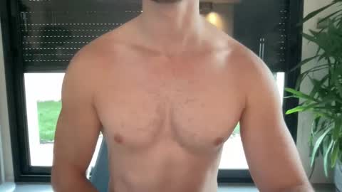 pierre81000 online show from 11-18-25, 07:02