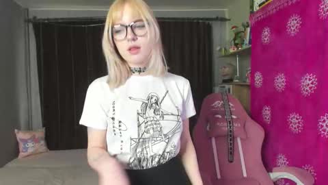 Snapshot of piginnya chatting on 09-16-25, 11:55 piginnya online show from 09-16-25, 11:55