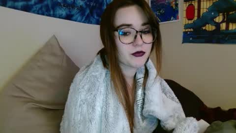 Snapshot of pillogoddess chatting on 01-22-25, 01:42 PilloGoddess online show from 01-22-25, 01:42
