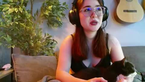 Snapshot of pillogoddess chatting on 11-22-25, 02:27 PilloGoddess online show from 11-22-25, 02:27