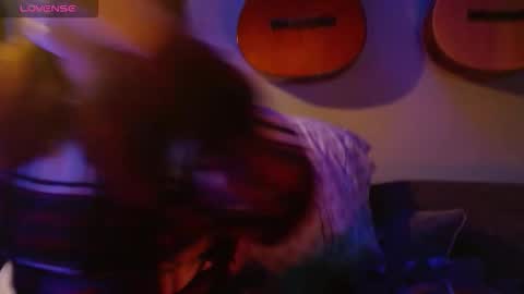 PilloGoddess online show from 12-23-25, 04:21