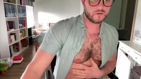 Snapshot of pilou7452 chatting on 01-19-26, 12:31 pilou online show from 01-19-26, 12:31