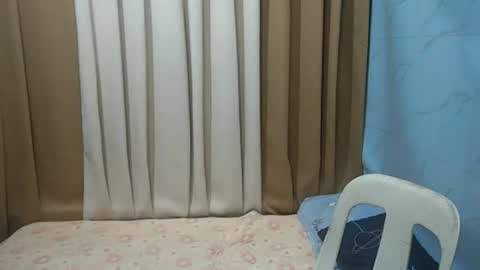 Dhalia online show from 12-23-25, 01:47