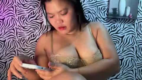 Hot Feb online show from 11-22-25, 09:08