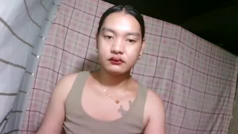 Snapshot of pinay_janella10 chatting on 10-19-25, 04:29 pinay_janella10 online show from 10-19-25, 04:29