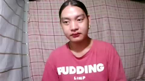 Snapshot of pinay_janella10 chatting on 12-15-25, 08:35 pinay_janella10 online show from 12-15-25, 08:35