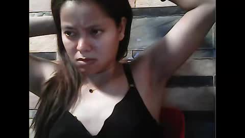Snapshot of pinayhairyflower chatting on 10-22-25, 09:31 Nica online show from 10-22-25, 09:31
