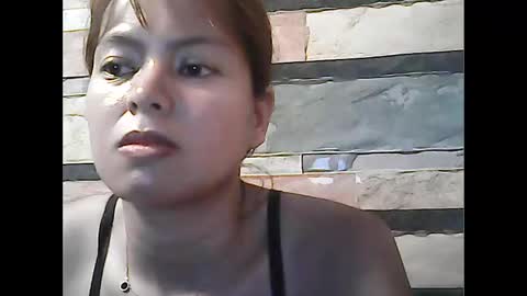 Snapshot of pinayhairyflower chatting on 11-18-25, 06:34 Nica online show from 11-18-25, 06:34