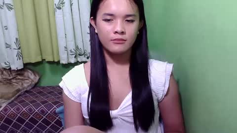 pinaymorena_rhowe online show from 12-12-24, 10:34