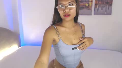 Snapshot of pinayroxy27 chatting on 10-04-25, 02:48 Roxy online show from 10-04-25, 02:48