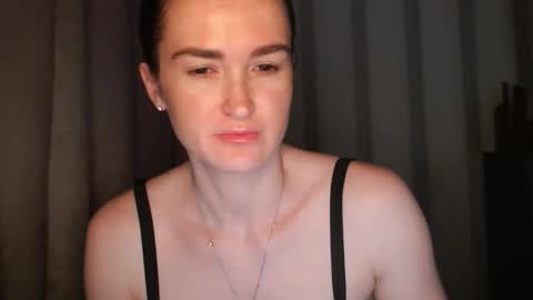 Snapshot of pineapple__mood chatting on 10-12-25, 06:45 online show from 10-12-25, 06:45