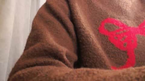 Snapshot of pineapple__mood chatting on 10-15-25, 05:02 online show from 10-15-25, 05:02