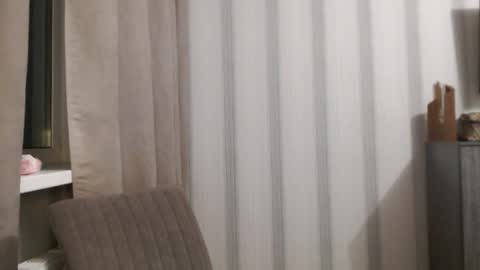 Snapshot of pineapple__mood chatting on 10-16-25, 05:03 online show from 10-16-25, 05:03